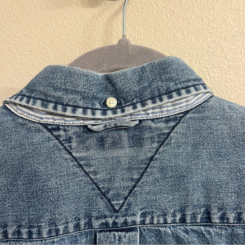 Vintage Tommy Hilfiger Denim Button Front Mens XL Front Flag Logo Blue Jean - Picture 7 of 9